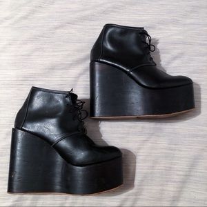 Deandri “The Olga” boot